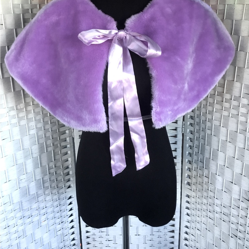 Light Purple Faux Fur Cape Capelet Lavender Lilac Amethyst  NWOT - Picture 6 of 16